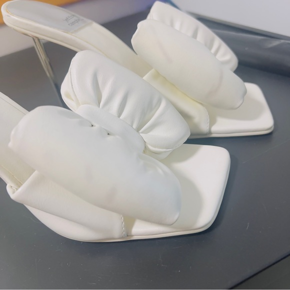 White Jefferey Campbell bow tie sandals 8.5 - Picture 8 of 8